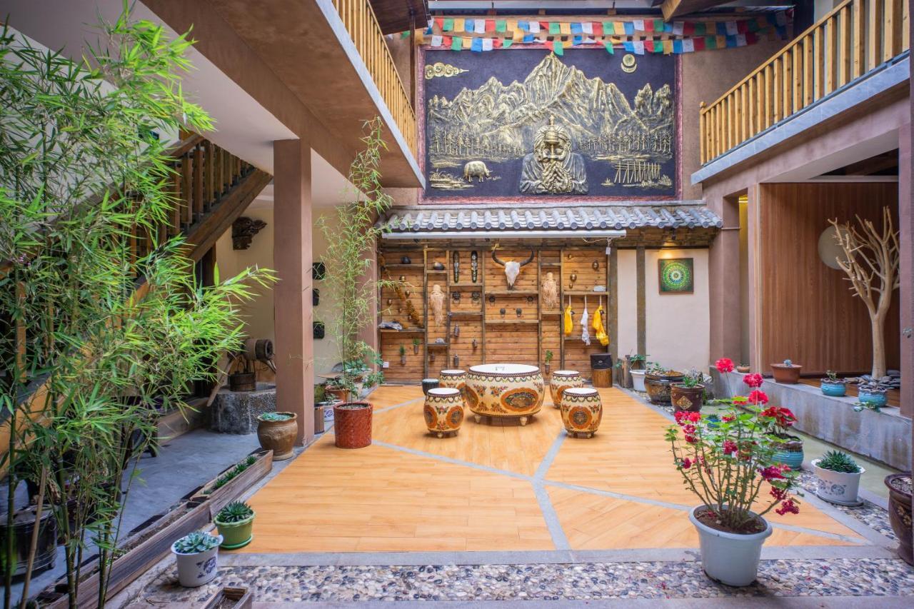 Blossom Dynasty Inn Shangri-La Exterior foto