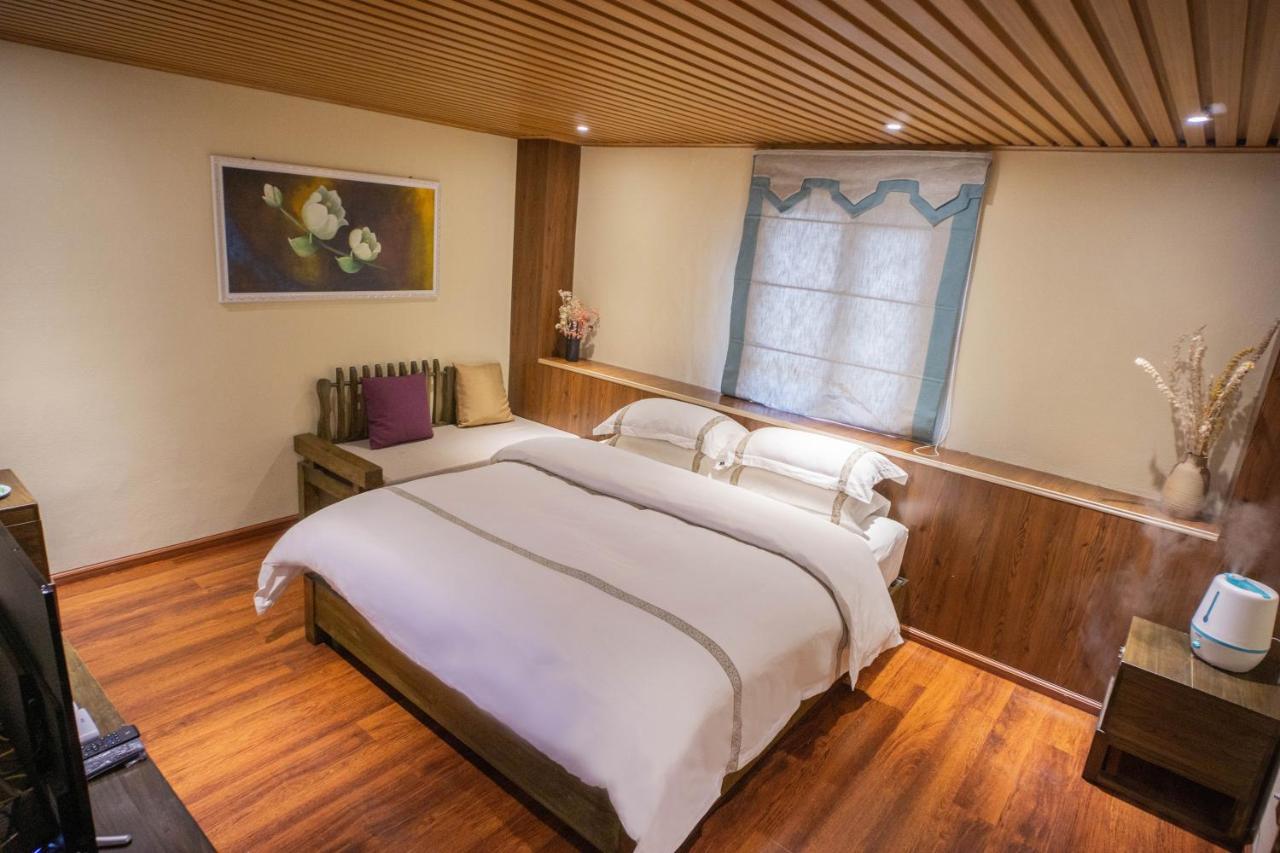 Blossom Dynasty Inn Shangri-La Exterior foto